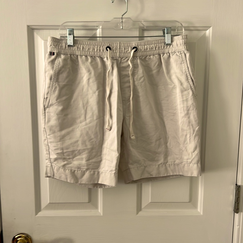 Mens Tommy Hillfiger casual shorts, Mens Small, Gently used,  Comfortable fit